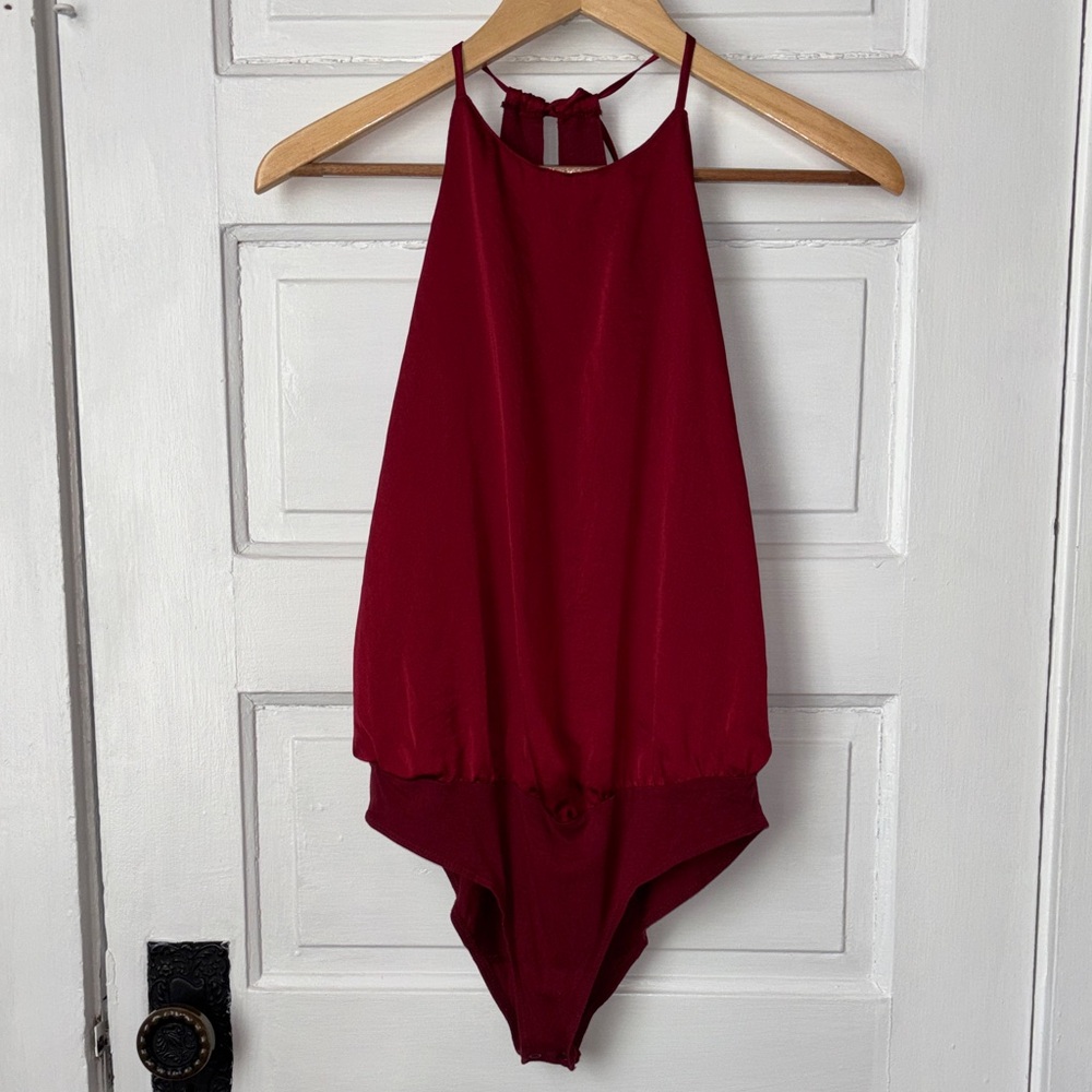 ABERCROMBIE & FITCH SLEEVELESS HALTER BODYSUIT - Picture 2 of 9